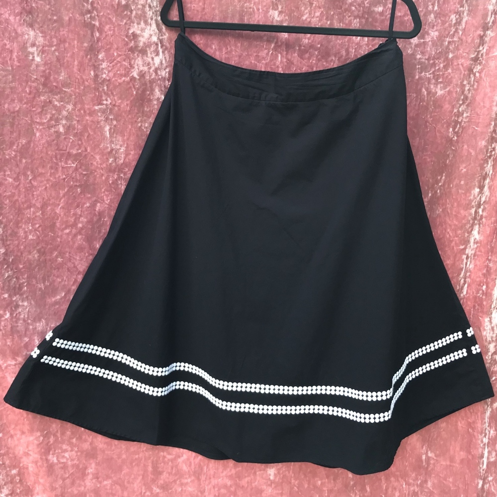 Talbots Black flare skirt white dot size 16W